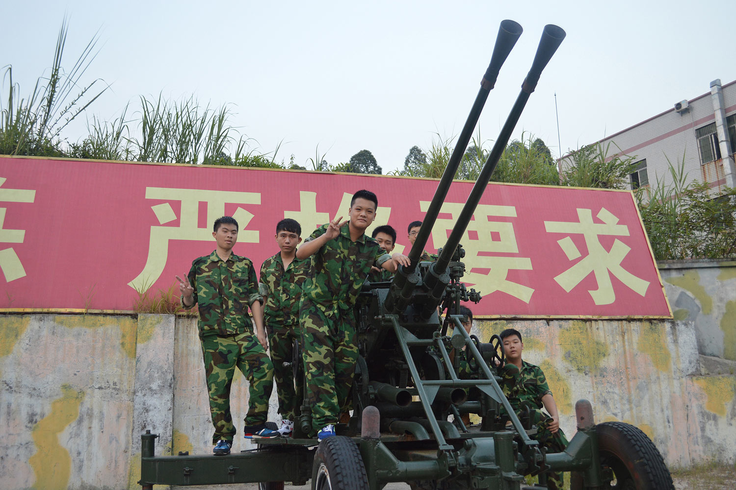 2018’深圳市宝安区康桥书院高一军训